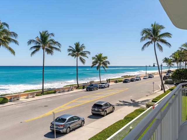 Condo for sale in Palm Beach, Florida