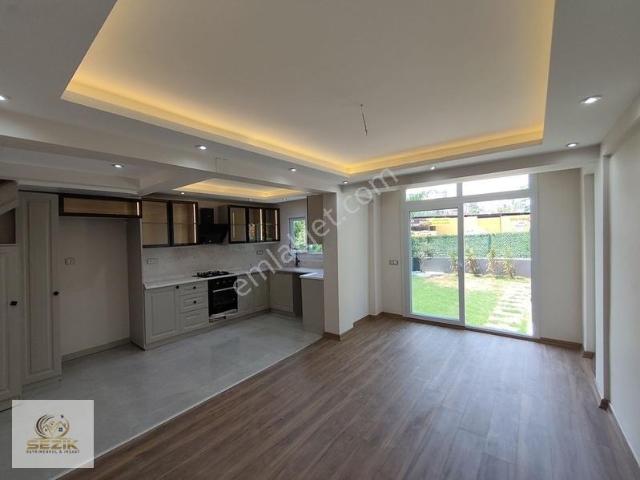 Yüzüncüyıl Mahallesi, Çukurova içerisinde satılık Villa