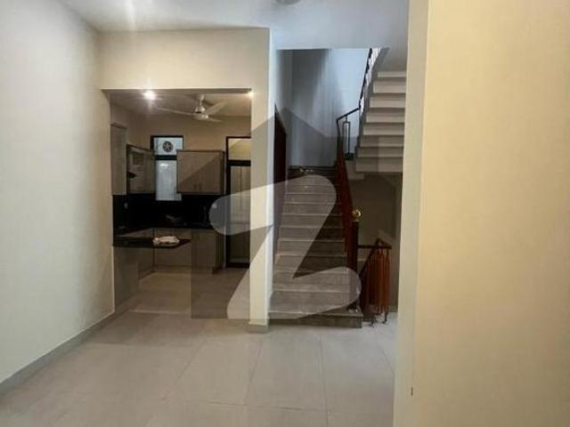 House for rent in 8 ڈی ایچ اے فیز, کراچی ڈویژن