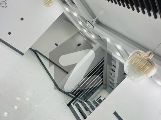 House for sale in 8 ڈی ایچ اے فیز, کراچی ڈویژن