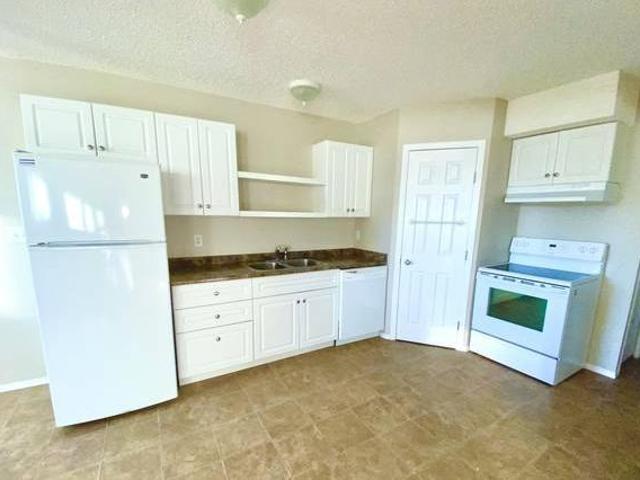 House for rent in Wedgewood, Alberta