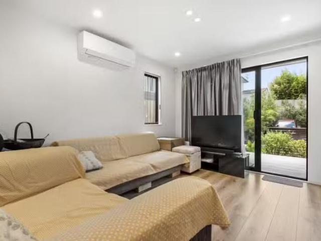 House for sale in Wairau Valley