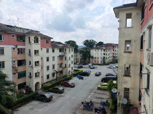 Apartment for sale in Tanjong Sepat, Selangor