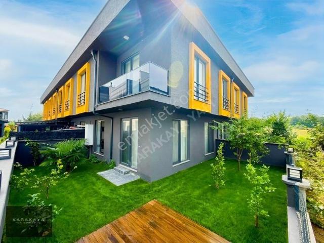 Akkum, Karasu içerisinde satılık Villa