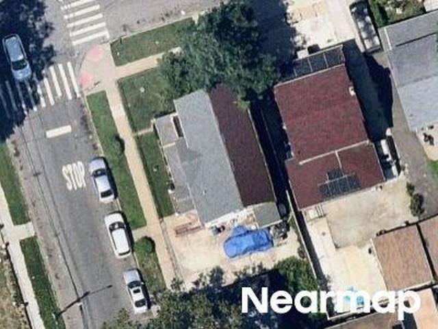 House for sale in Bellaire, New York