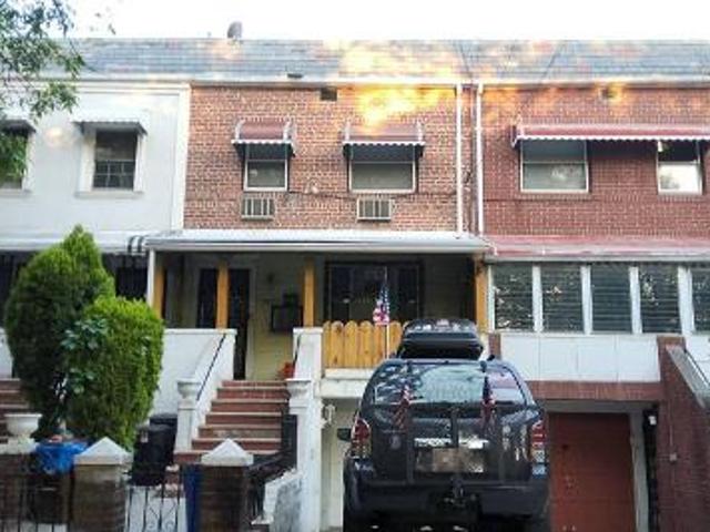 House for sale in Queens, Arverne