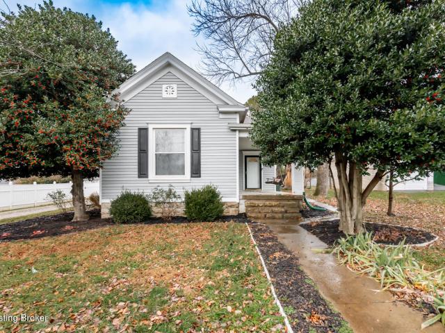 House for sale in Jeffersontown, Kentucky