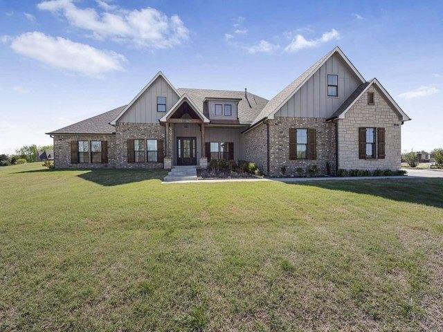 House for sale in Rogers, Oklahoma