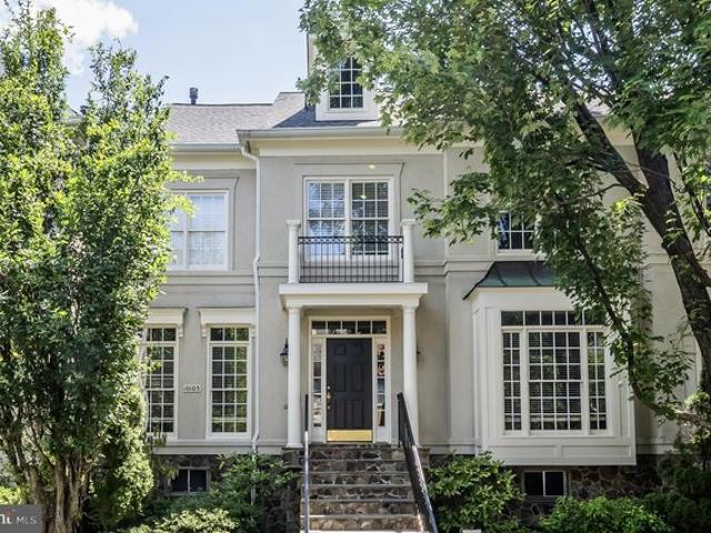 Townhouse for sale in Virginia