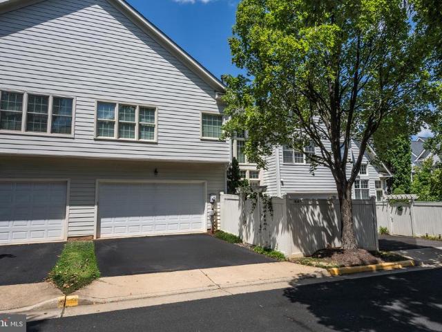 Townhouse for sale in Virginia