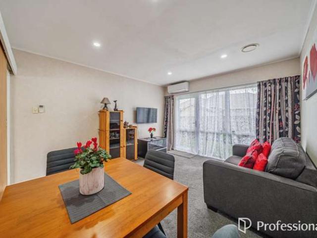 Apartment for sale in Days Bay, Wellington