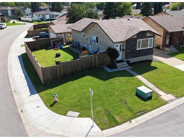 House for sale in Wedgewood, Alberta
