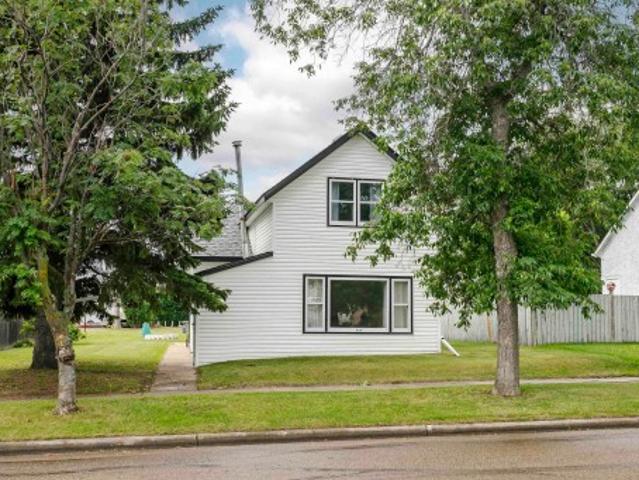 House for sale in Morinville, Alberta