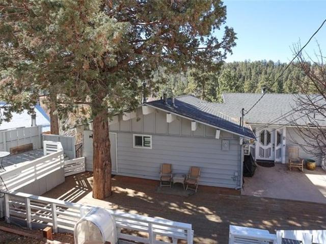 House for sale in Fawnskin, San Bernardino County