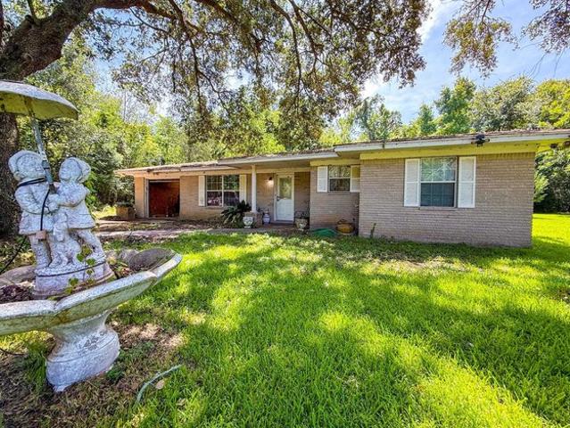 House for sale in Bridge City, Texas