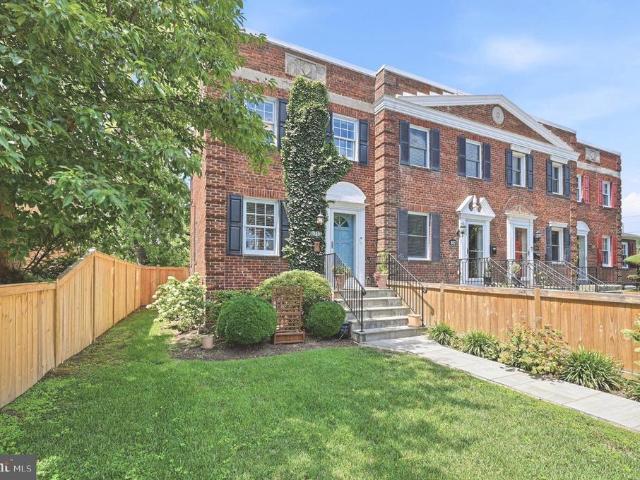 Townhouse for sale in Virginia