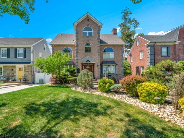 House for sale in Elizabeth, New Jersey