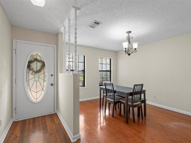 House for sale in Hewitt