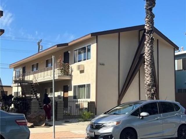 House for sale in Signal Hill, California