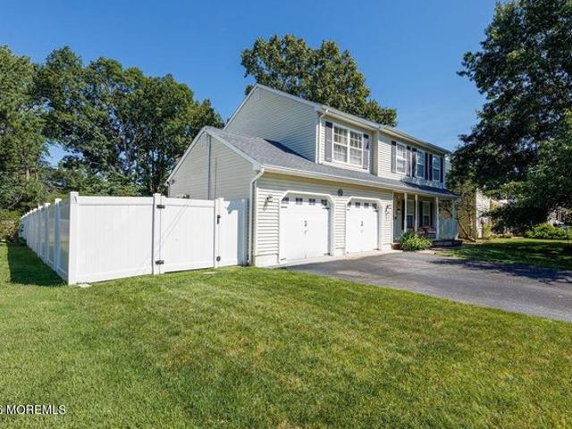 House for sale in Manahawkin, New Jersey