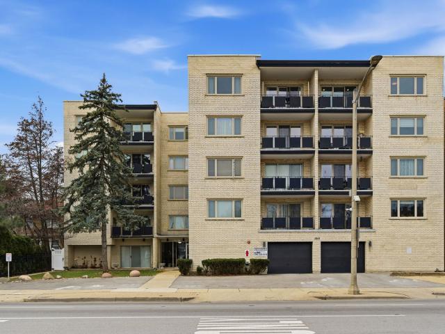 Condo for sale in River Forest, Illinois