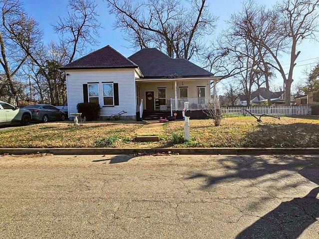 House for sale in Palestine, Texas
