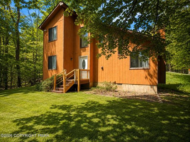 House for sale in Newfoundland, Pennsylvania
