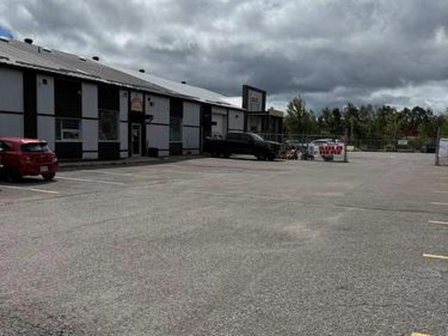 Commercial for rent in Hawkesbury, Ontario