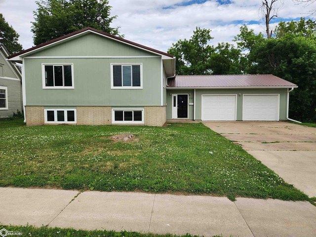 House for sale in Tama, Iowa