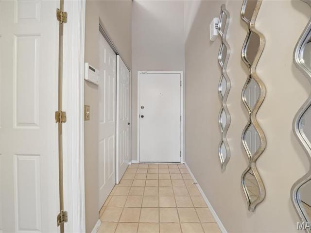 Condo for sale in Creve Coeur, Missouri