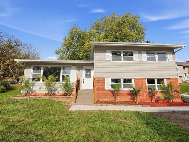 House for sale in McHenry, McHenry County