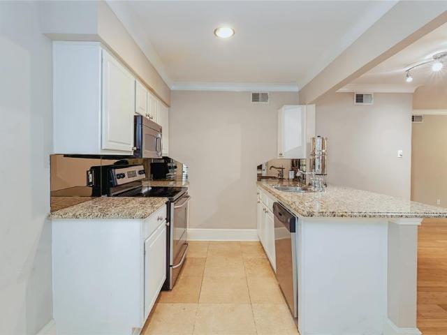 Condo for sale in Dallas, Dallas County