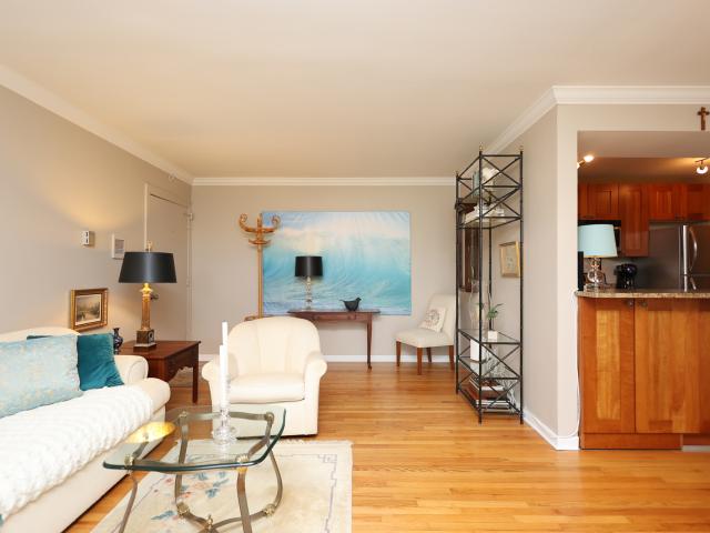 Condo for sale in Wilmette, Illinois