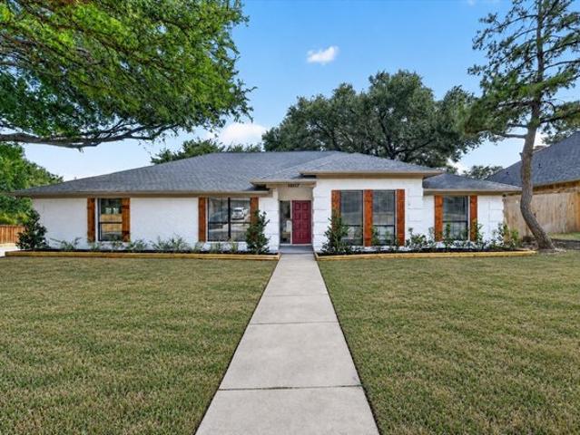 House for sale in Benbrook, Texas