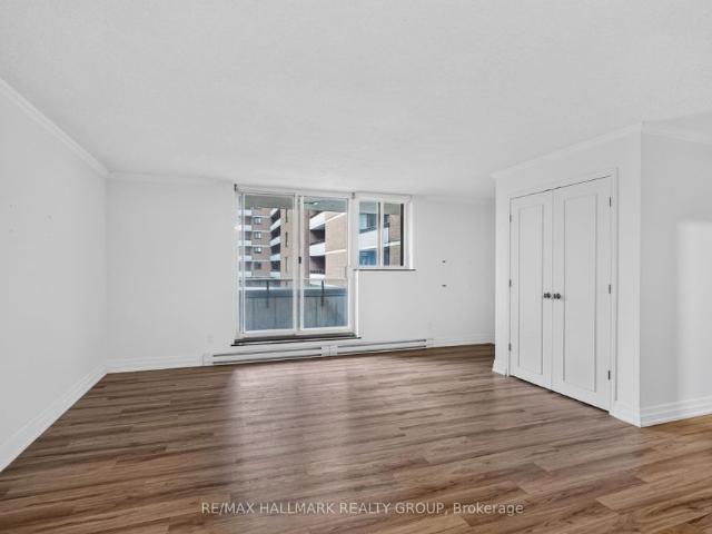 House for rent in Somerset, Ottawa