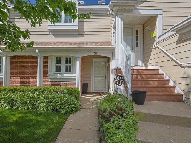 Townhouse for sale in Buffalo Grove, Illinois