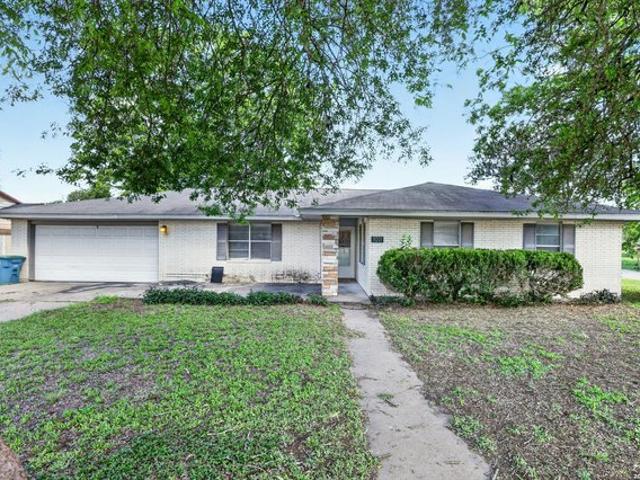 House for sale in Bee, Texas