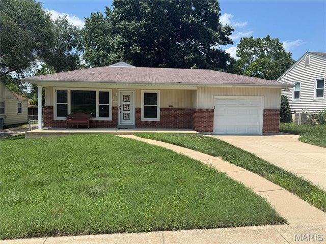 House for sale in Saint Charles, Missouri