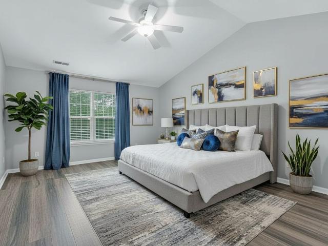 Condo for sale in South Elgin, Illinois