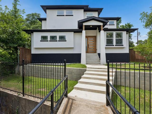 House for sale in Dallas, Texas