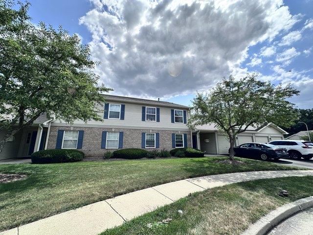 Condo for sale in Elgin, Illinois