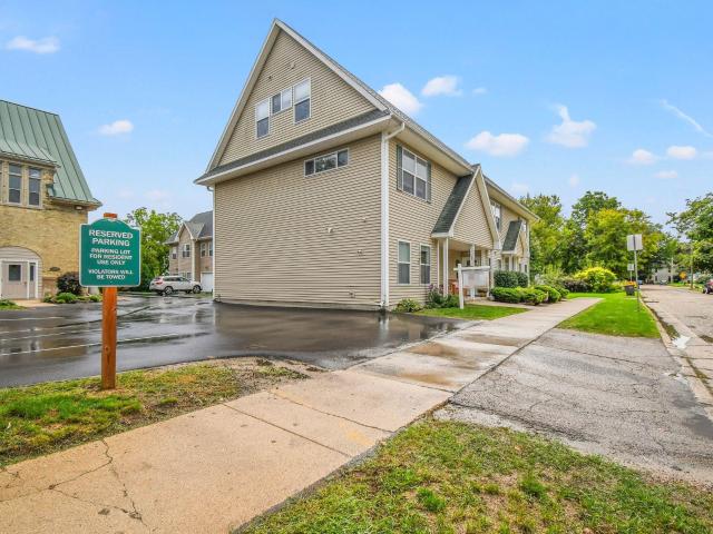Condo for sale in Stoughton, Dane County