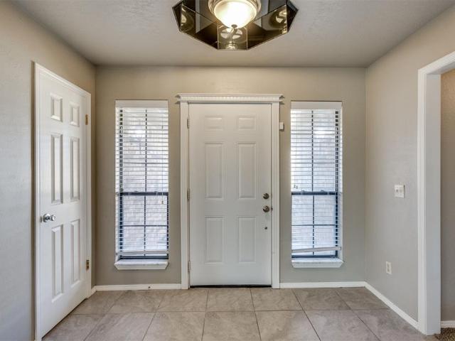 House for sale in Oklahoma City, Canadian County
