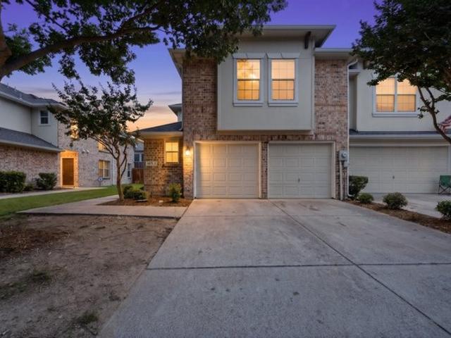 Townhouse for sale in Frisco, Texas