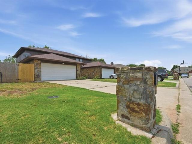 House for sale in Yukon, Oklahoma