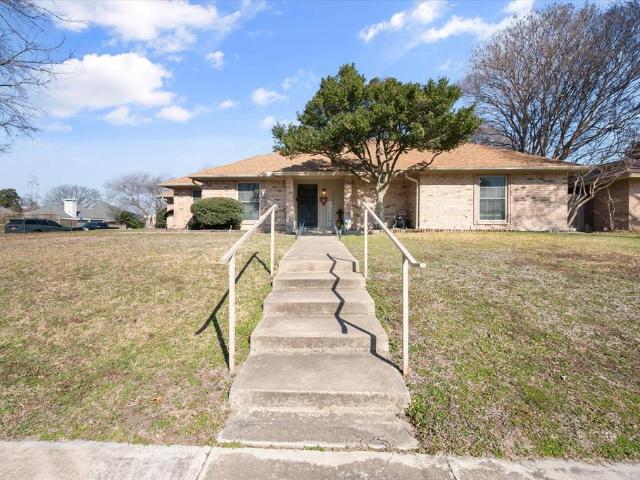 Property for sale in Benbrook, Texas