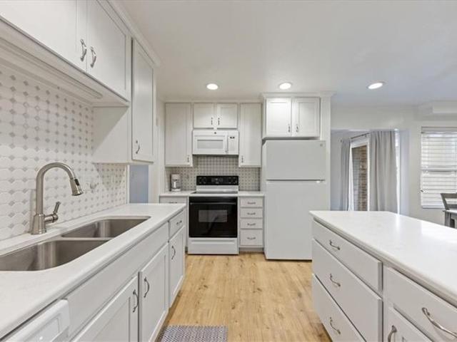 Condo for sale in Kansas