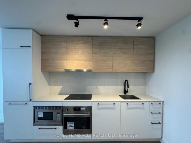 Condo for sale in Toronto, Golden Horseshoe