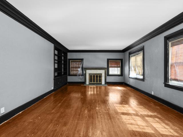 House for sale in Clinton, Iowa