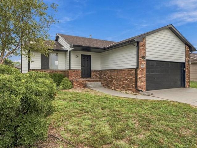House for sale in Derby, Sedgwick County
